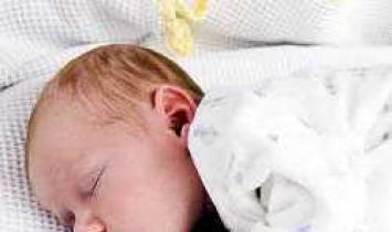 Сладкият сън на детето беше прекъснат от обръщане по корем - какво да правя?